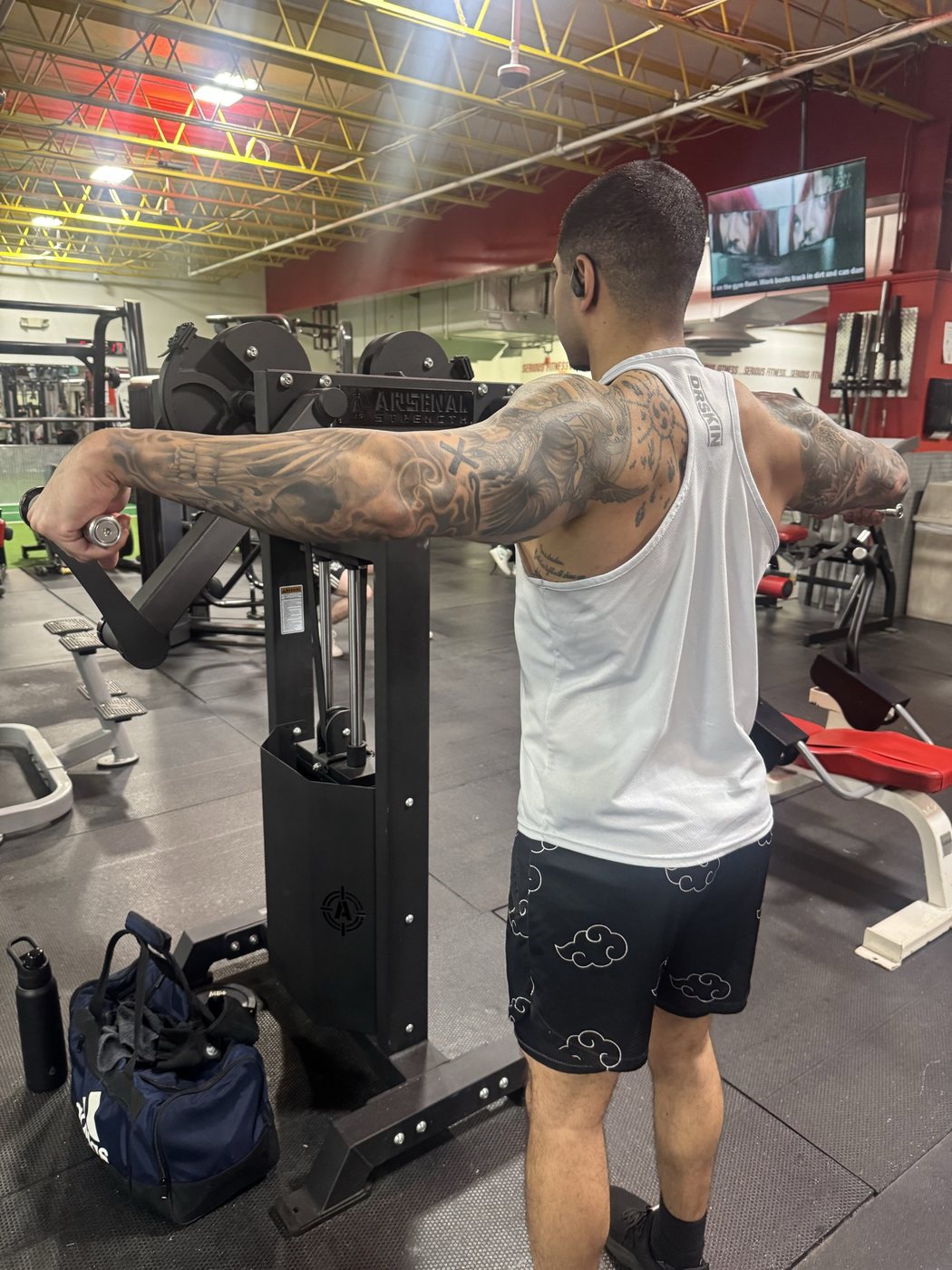 New Arsenal lateral raise machine